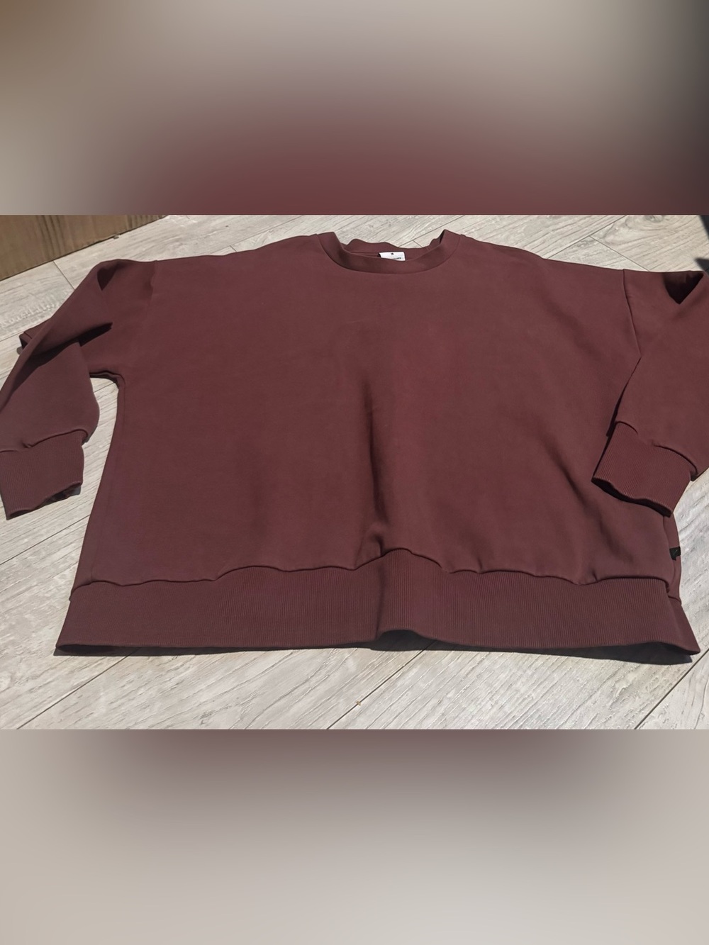 Gymshark Crew Neck Sweater soft smooth - Rust Brown has pulls to tighten on back